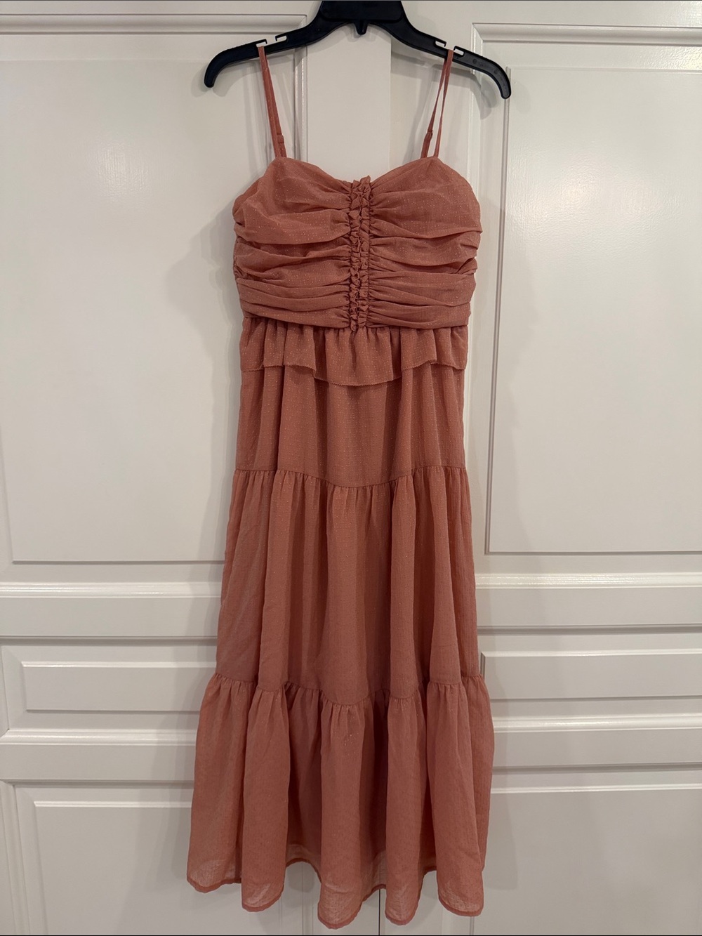 Moon River Mauve-Rose Ruched Tiered Spaghetti-Strap Midi Dress